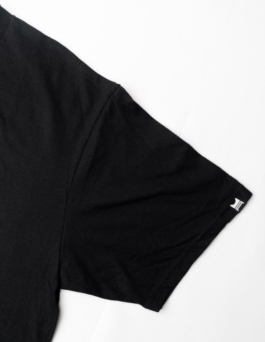 T-shirt black